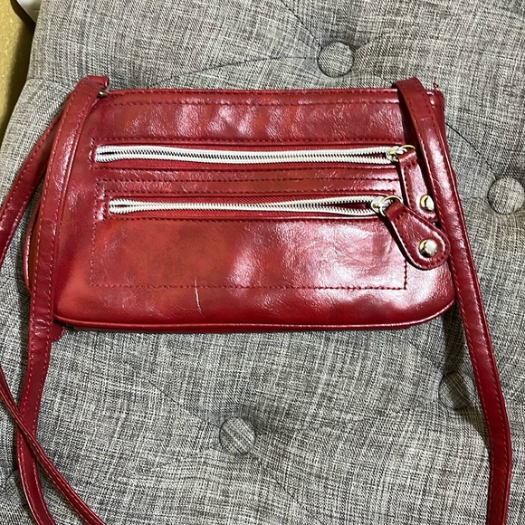 Small Crossbody no Purse and Wallet - Picture 2 of 5